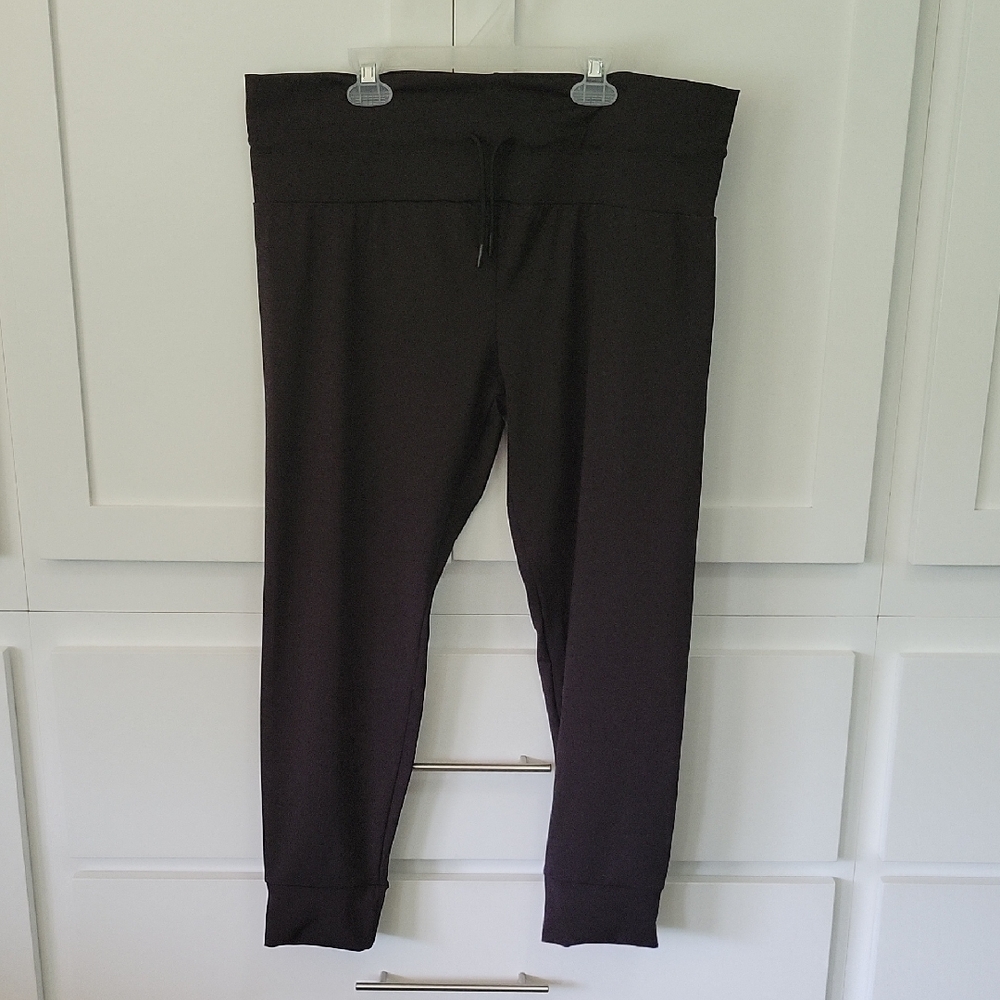 No Boundaries Black XXXL Capris
